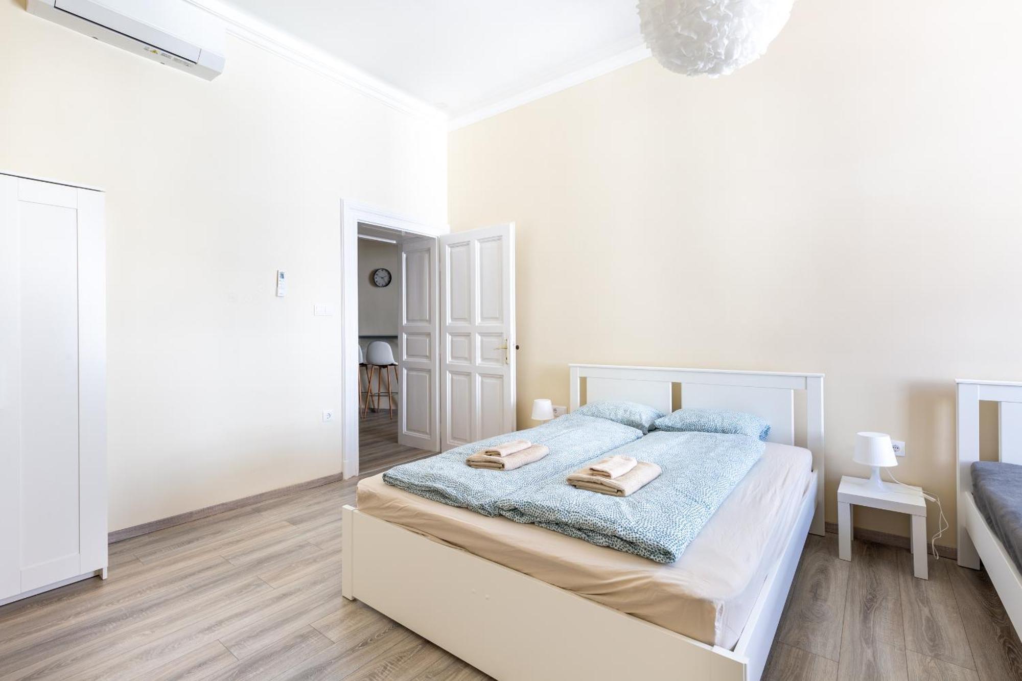 R62A Rottenbiller Apartment Budapest Exterior photo